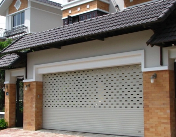 Ưu và nhược điểm của cửa cuốn so với các cửa thông thường