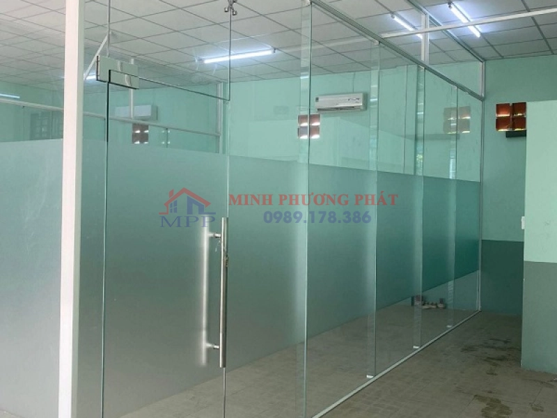 Thi công kính ghép cường lực tại Nhơn Trạch